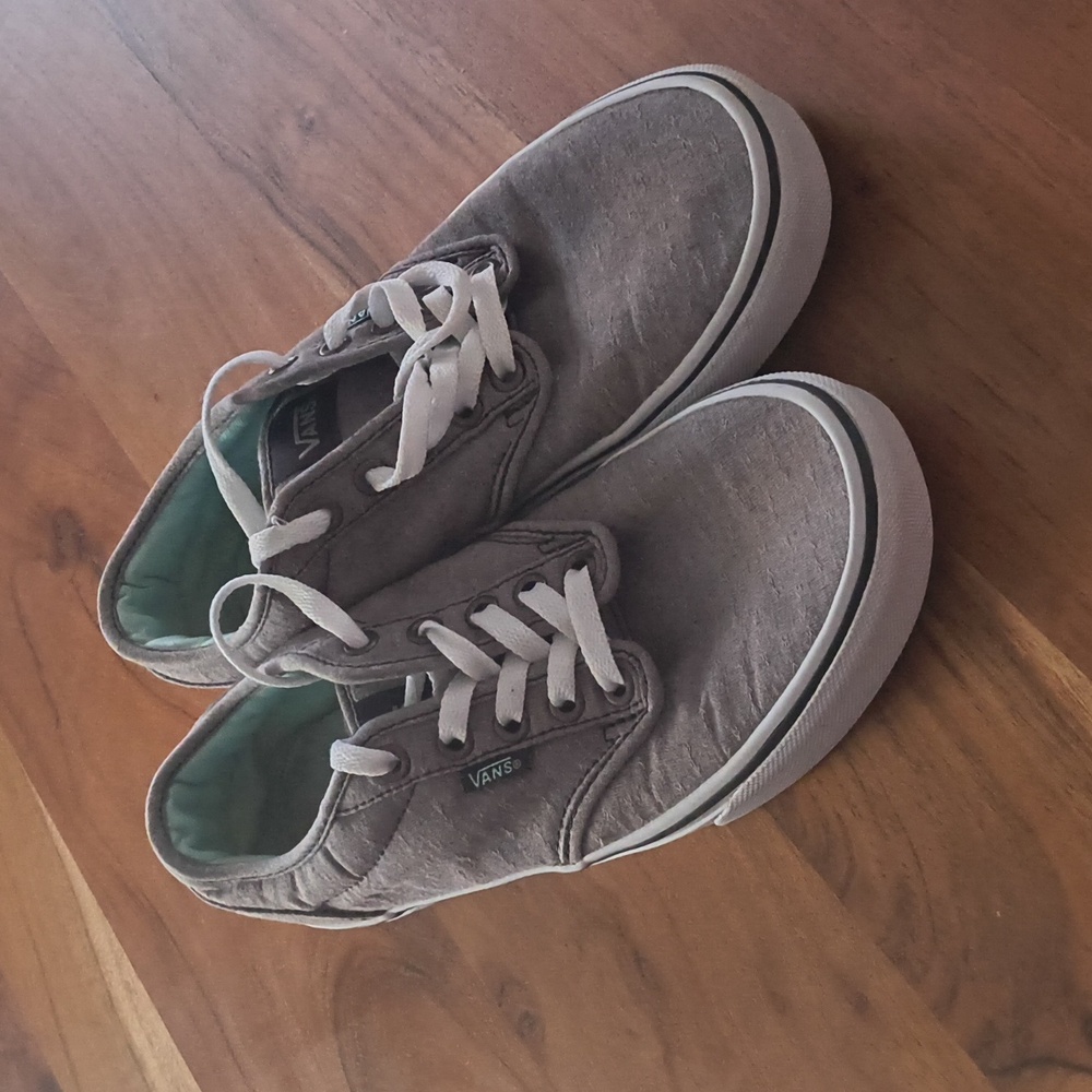 Grey Vans Off the Wall Atwood Sk8 Shoes Women sz 7.5